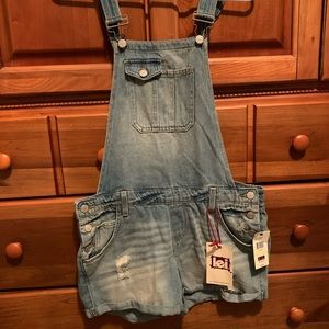 Medium L.e.i denim jean short overalls. Never worn.